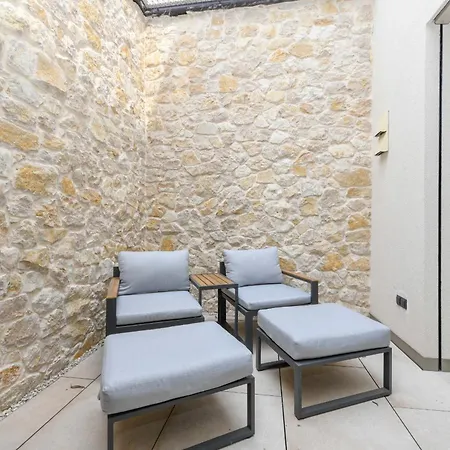 Mgh Luxury - Corte Garden 34