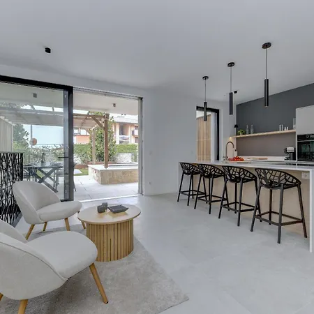 Mgh Luxury - Corte Garden 34 Apartament *